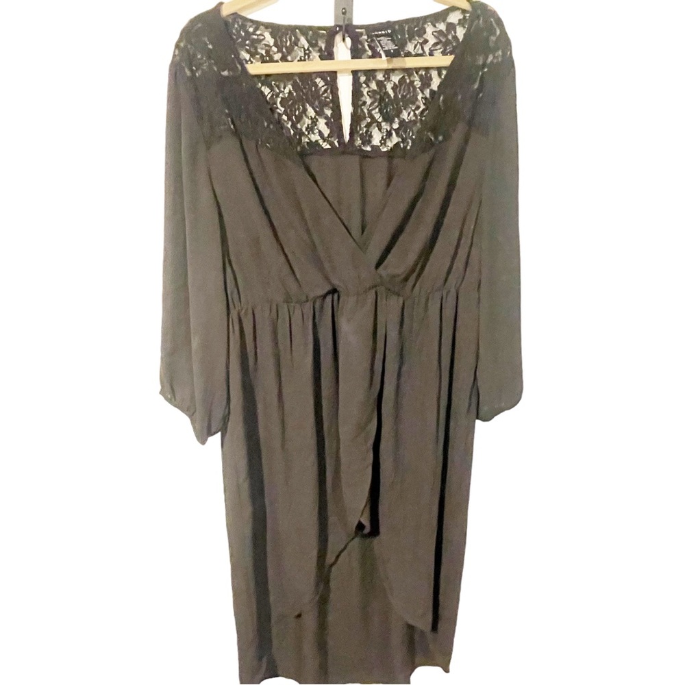 Torrid Plus Size 2X‎ Black Lace Inset Faux Wrap Chiffon Resort Dress Goth